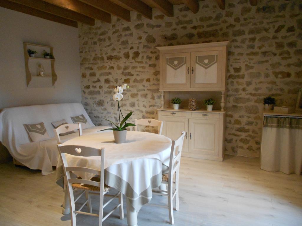 Au Coeur D'Origny Panzió Couches Szoba fotó
